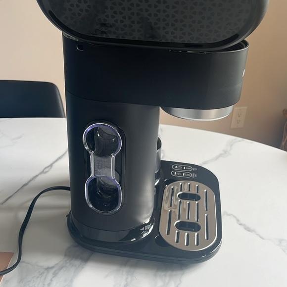 Mr. Coffee 4-in-1 Single-Serve Latte, Iced, and Hot Coffee Maker - Picture 8 of 8